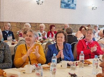 С Днем пожилого человека!